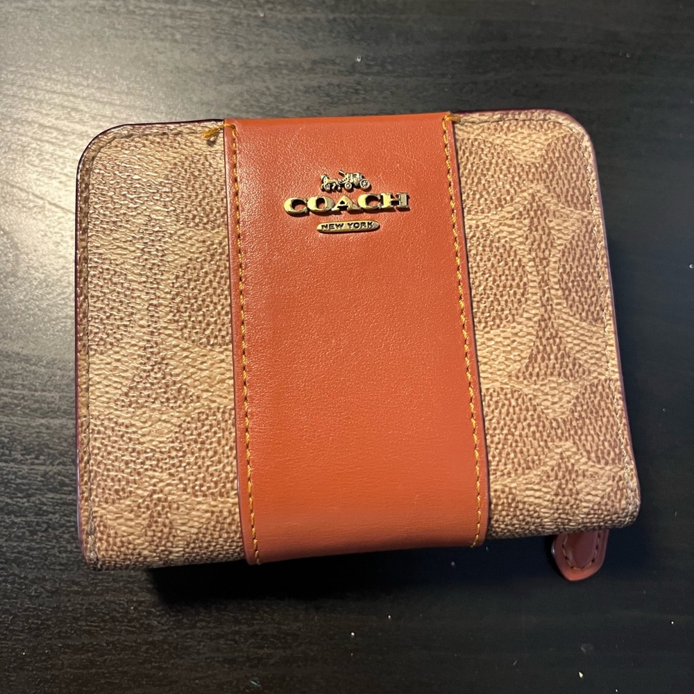 COACH - Billfold Wallet in Colorblock Signature Canvas